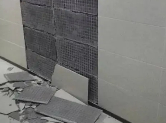 万秀瓷砖空鼓维修公司分享下万秀墙砖松动维修的知识